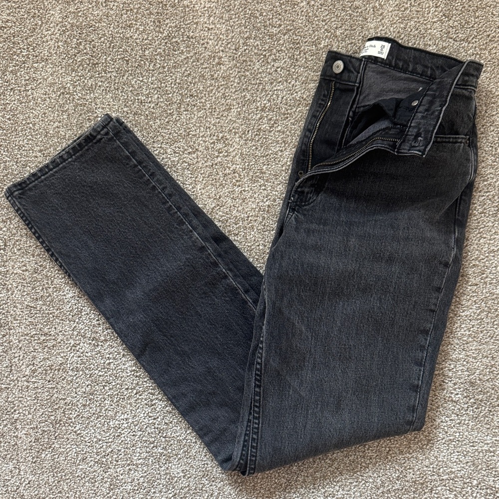 Abercrombie & Fitch Women's 90’s Straight Ultra High Rise Black Jeans
